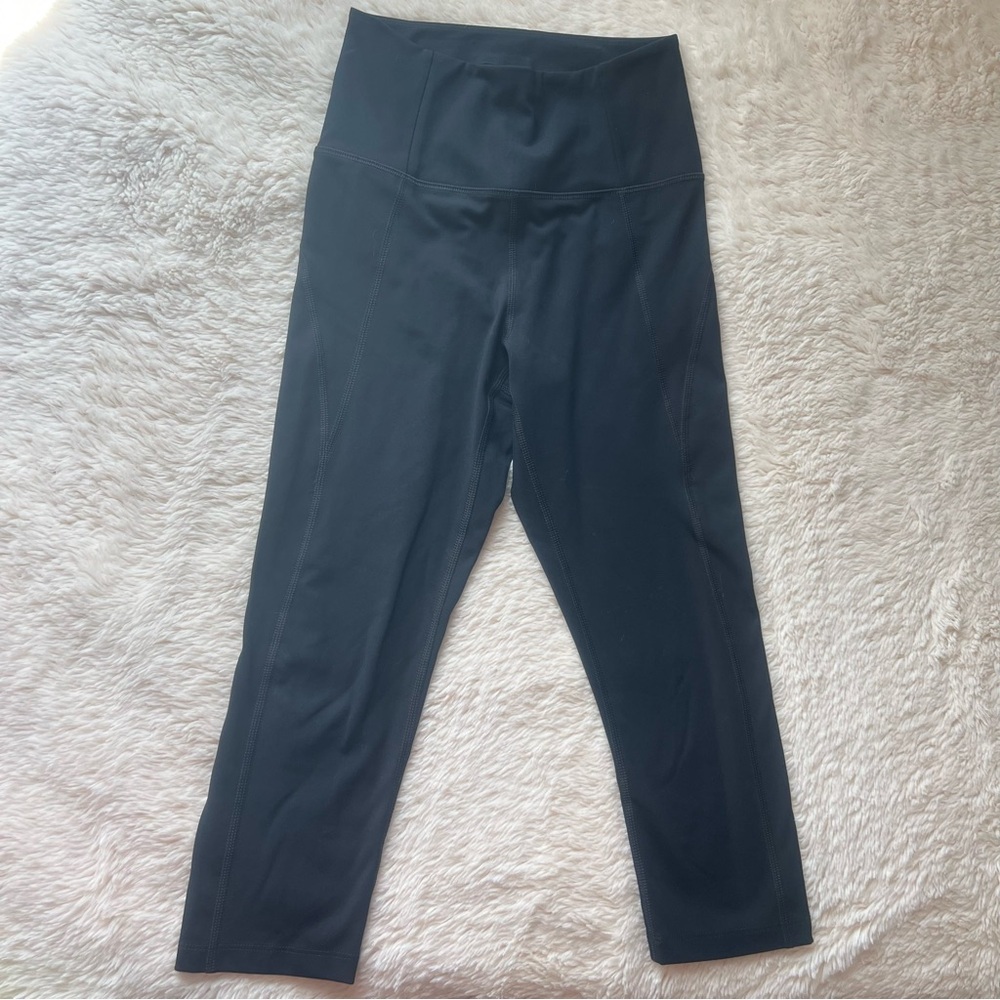 Girlfriend Collective Compressive High Rise Capri Gym Leggings Black Size Small